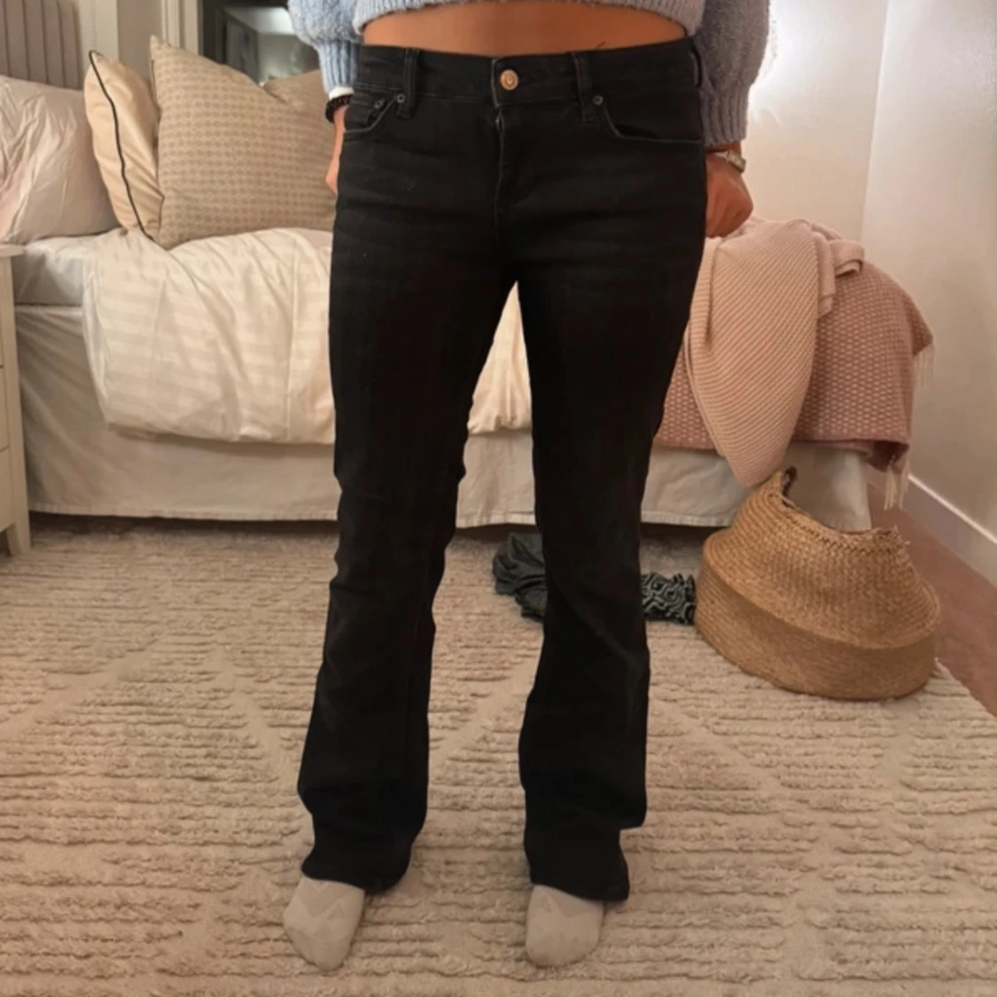 Svarta bootcut jeans