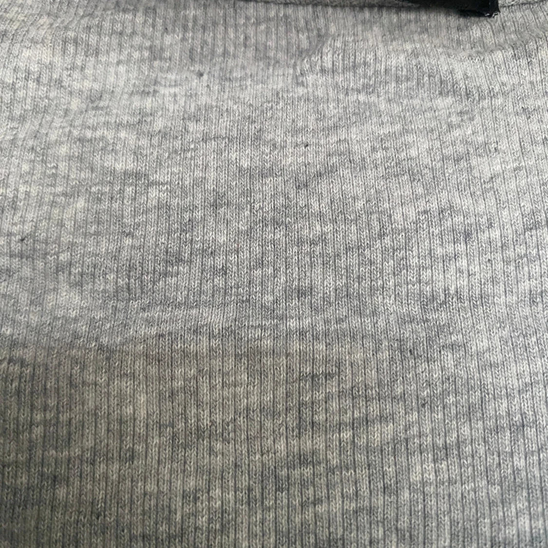 Grå ribbad linnetopp från Guess - 2