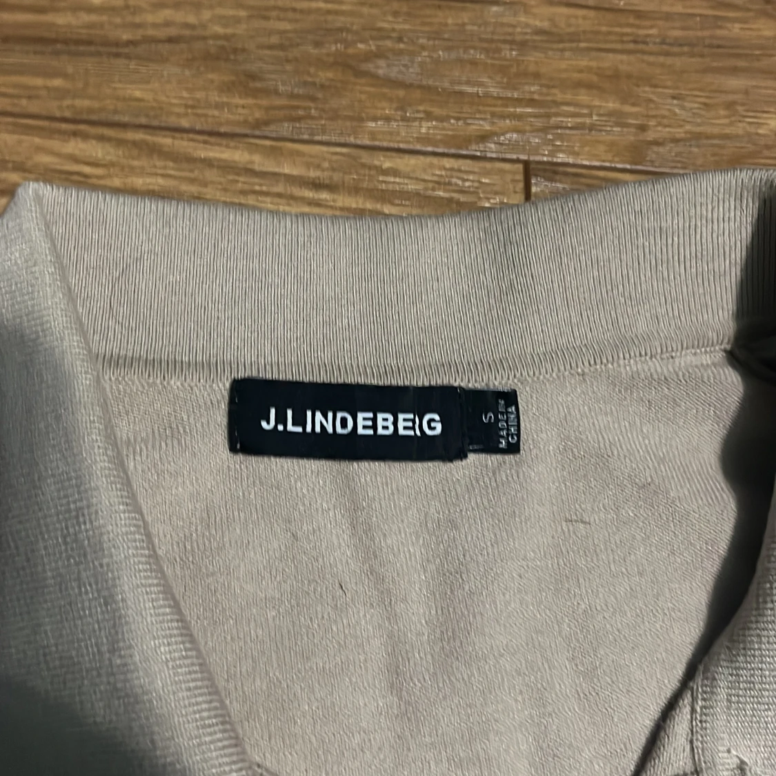 Beige pikétröja från J.Lindeberg - 90