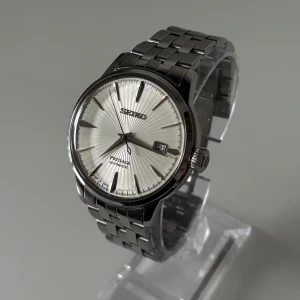 Seiko Presage - • Modell: Seiko Presage Automatic  • Storlek: 40mm • Referens: SRPG23 • År: 2023 • Skick: Ny • Medföljer: Fullset med kvitto+försäkring