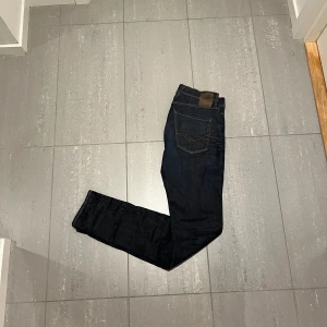 Replay Anbass Jeans  - Säljer nu dessa Replay Anbass jeans, skriv för fler bilder/frågor🙌🏼