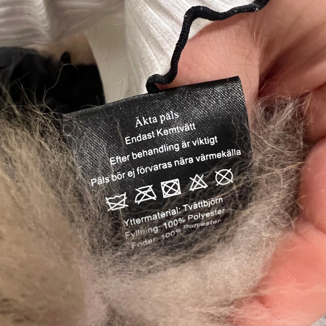 Beige pälsad till luva  - 91