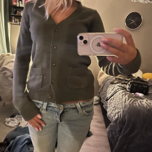 Grön kofta  - Jätte snygg grön kofta 