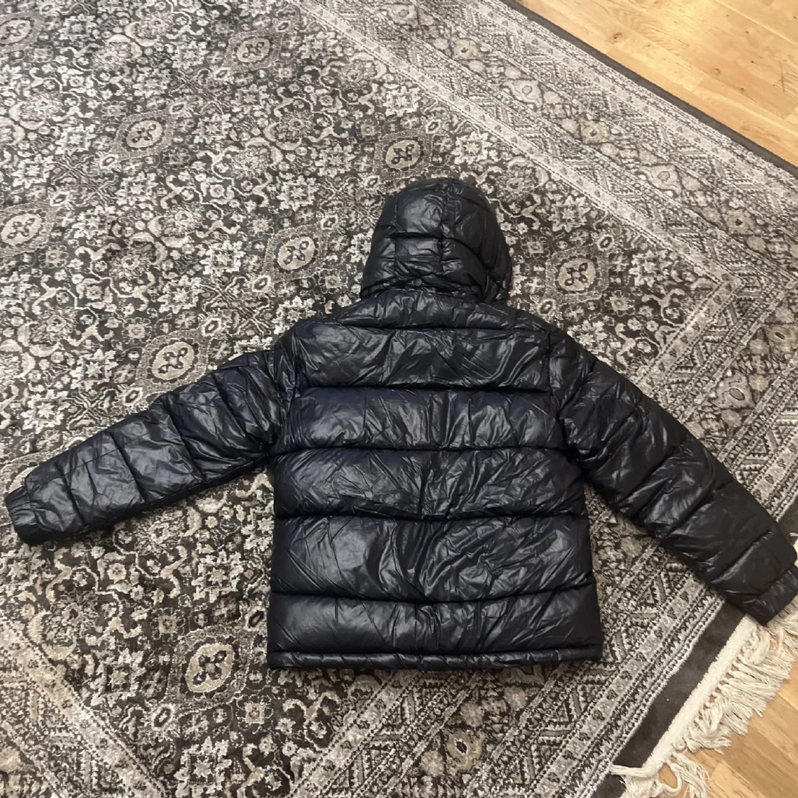 Svart dunjacka från Moncler - 90