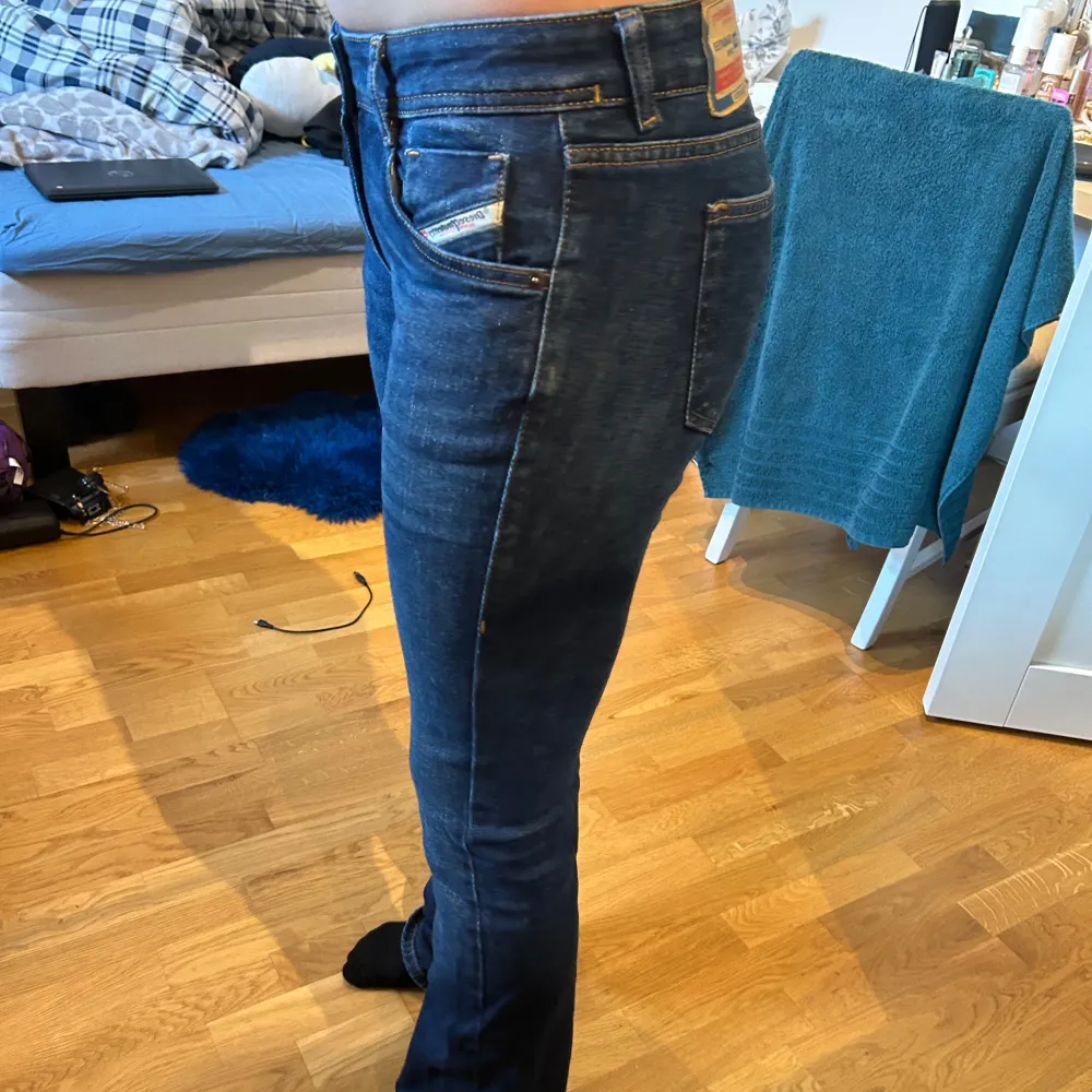 Skitsnygga jeans från diesel med storleken w26 längd 34💕💕. Jeans & Byxor.