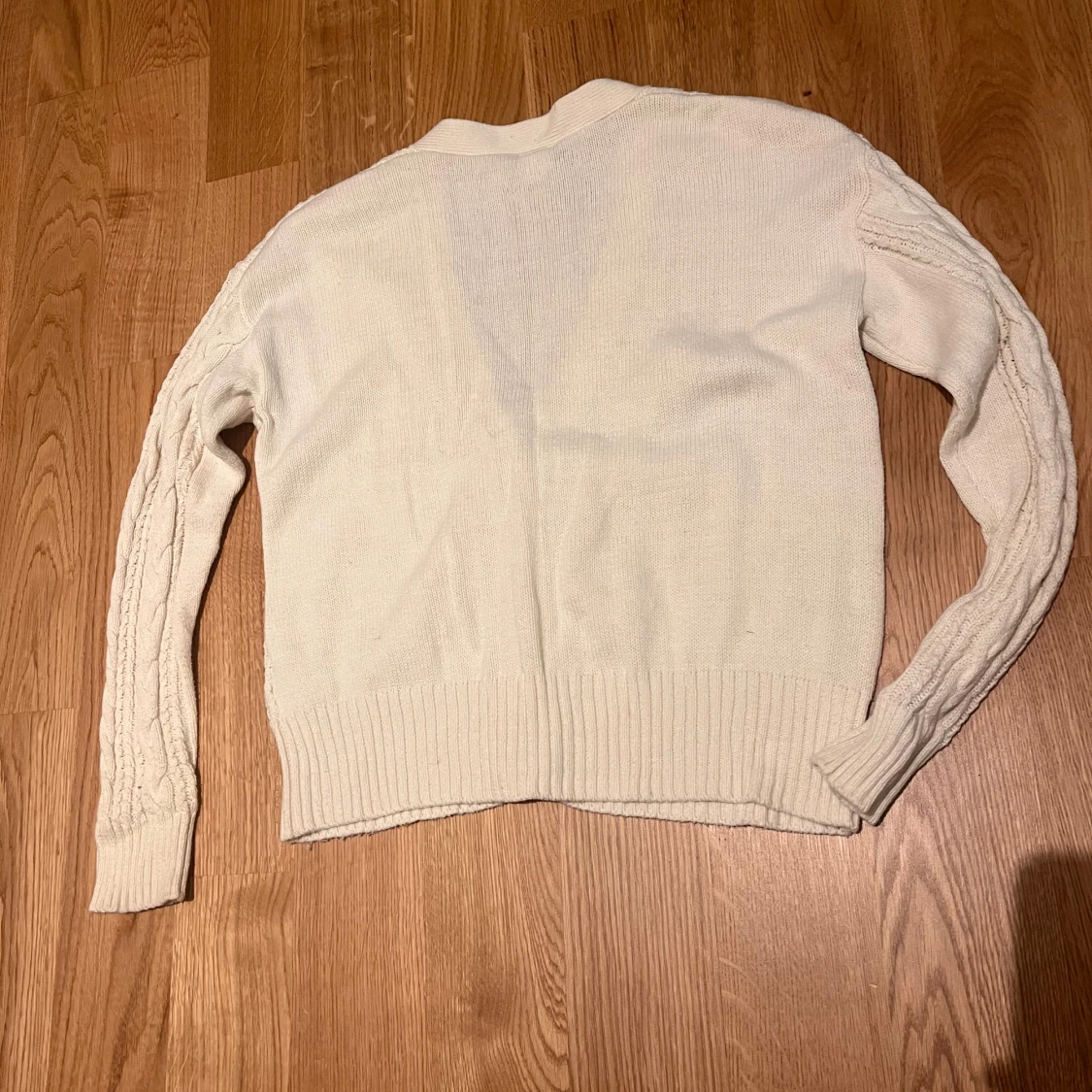 Vit kabelstickad kofta 158/164 - 90