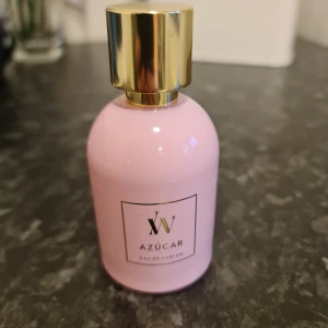 Ida warg parfym - Använd några gånger. Ca 40 ml av 50 kvar 