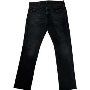 True religion jeans - Säljer dessa asfeta baggy trueys. Inga märkbara defekter. Kom dm för mått, priset kan diskuteras vid snabb affär.