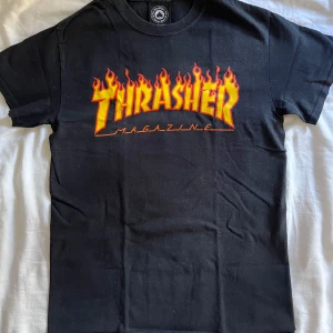 Trasher tshirt - Svart Trasher tshirt i jättebra skick! Storlek S💕