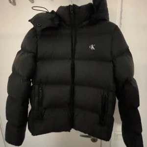 Women’s jacket  - Is a  buff jacket for women 