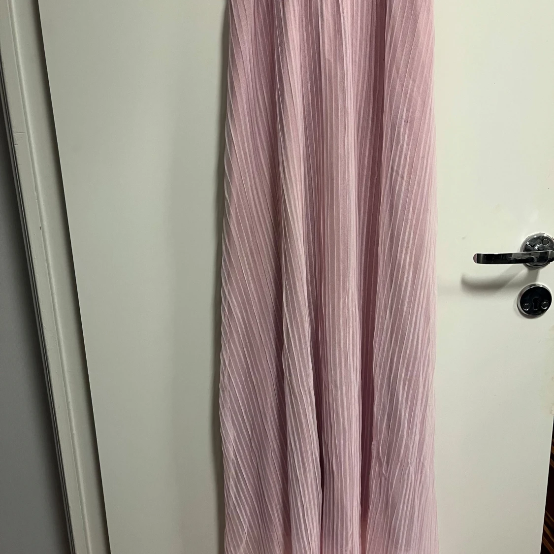 Rosa spetsklänning från HM - 1