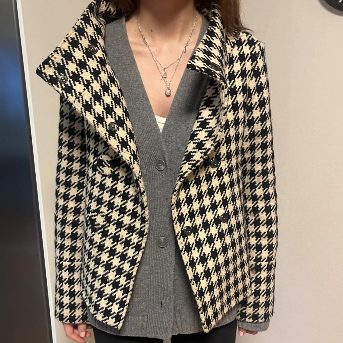 Rutig kappa med knappar - 2