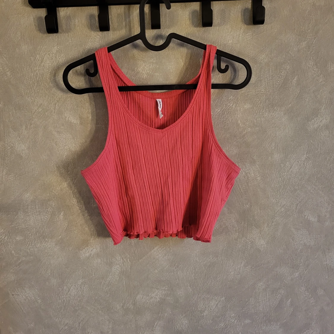 Rosa ribbad linnetopp från Cropp