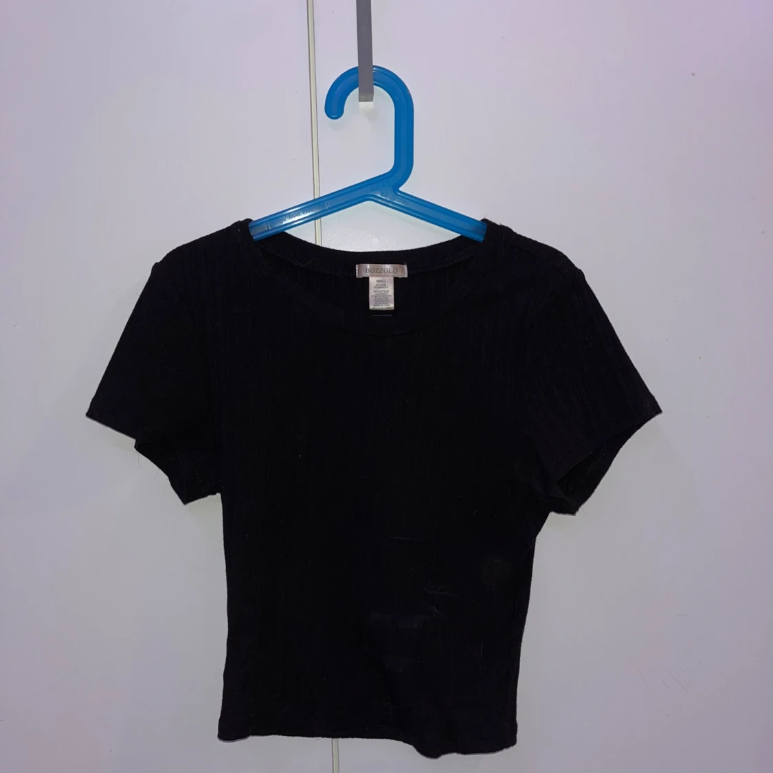 Svart ribbad topp från Bozzolo