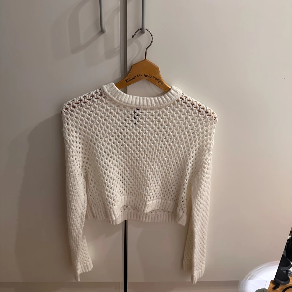 Vit stickad croppad tröja - 90