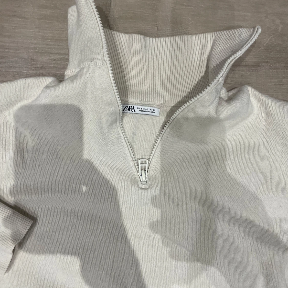 Vit 1/4 zip från Zara  - 90