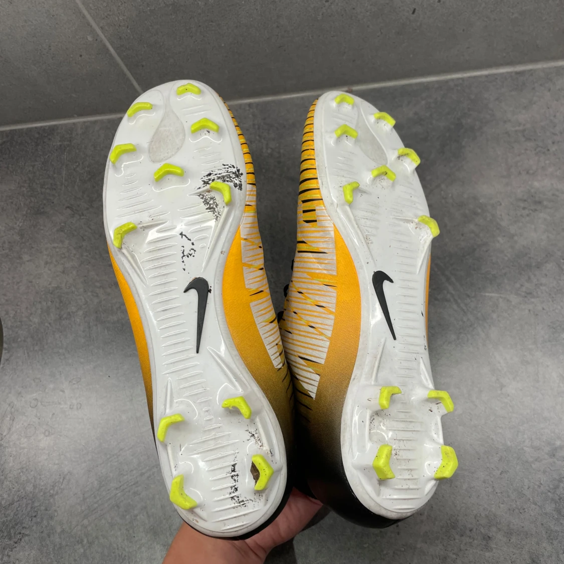 Nike mercurial fotbollsskor  - 29