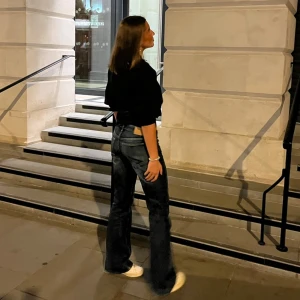 Low waist bootcut jeans - Mina FAVORIT jeans. De passar inte mig längre men har varit väldigt uppskattade. Från weekday i storlek W28 L34