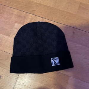 Mössa  - Helt ny mössa har inte äns rört den 