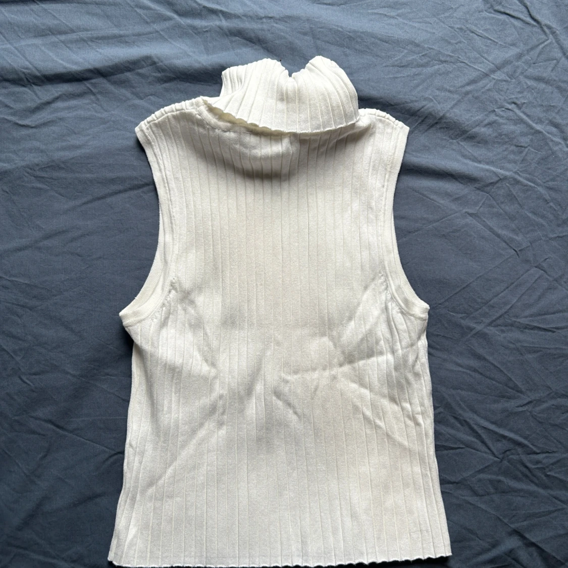 Vit ribbad polotopp - 90