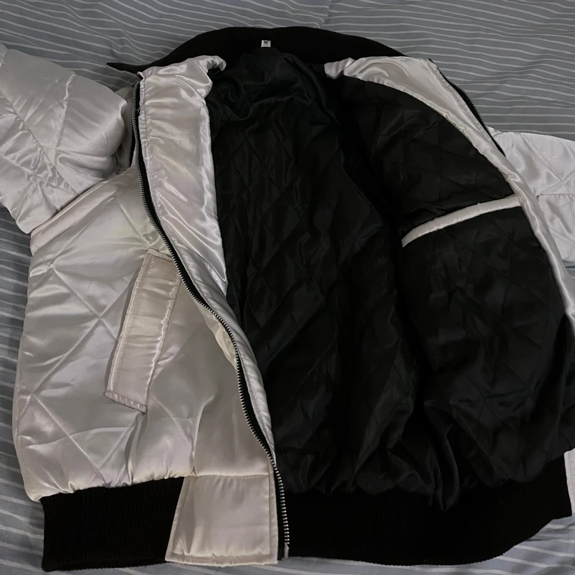 Vit bomberjacka  - 2