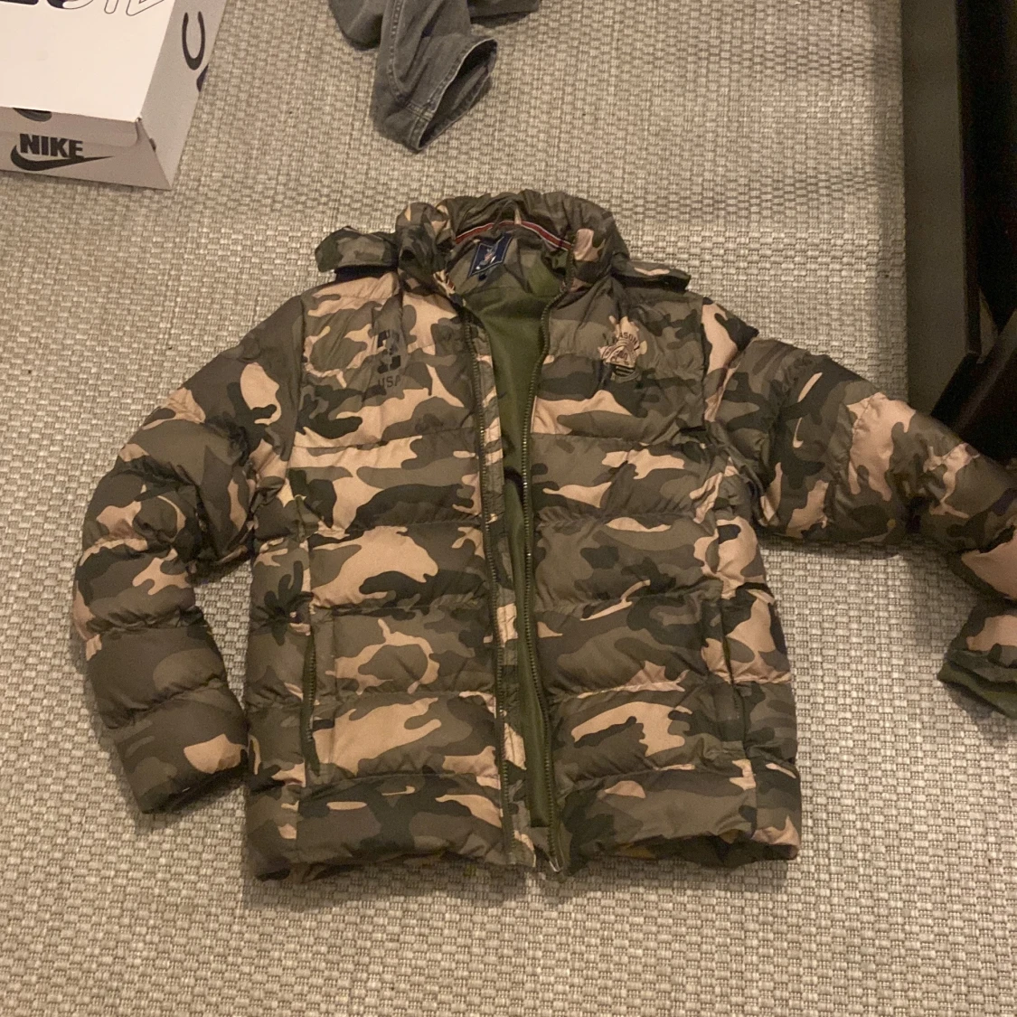 Camouflage dunjacka från Vinson Polo Club