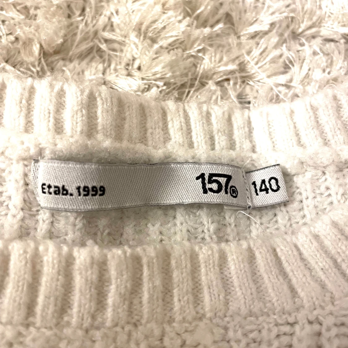 Vit stickad tröja  - 90