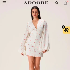 adoodre klänning  - helt ny Adoore klänning med prislapp kvar!  nypris 1495kr 💕💕