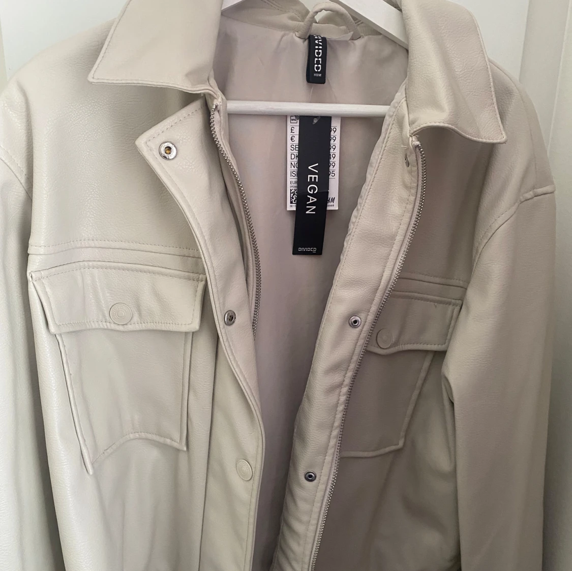 Beige läderjacka hm (faux)
