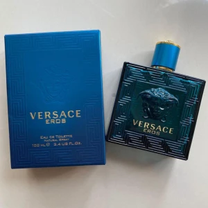 Versace Eros - Använd en del men väldigt mycket kvar eftersom det är en 100ml. Det är cirka 70ml. Priset går att diskuteras och bara att höra av sig vid funderingar!