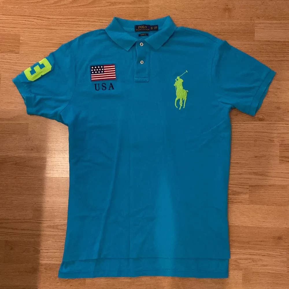 !skicka bud för snabb affär! Fet Ralph Lauren usa piké, storlek XL. Sedd på chiefkeef o capo. Skriv om ni undrar någontin📲. T-shirts.