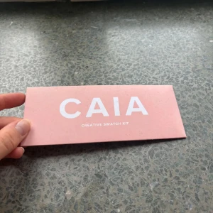 Caia klistermärken - Caia klistermärken, aldrig använda, helt nya, kommer inte till användning. Supersöta mönster och man kan göra ”swatches” med dem🩷