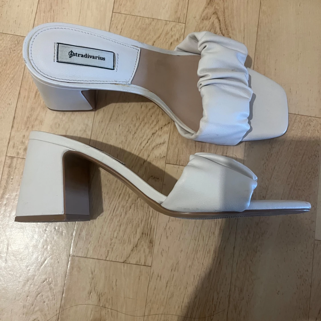 Stradivarius klackar - 90