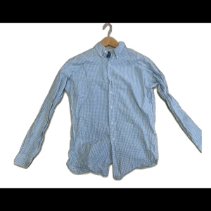Ralph Lauren skjorta  - Ralph Lauren skjorta, jätte bra skick, aldrig använt, storlek M