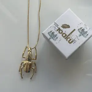 Gold ioaku necklace