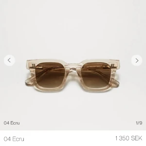 Chimi 04 - Jättefina chimis i 04 färgen ecru. Använda en gång då färgen inte passade mig. Köptes för 1350 i somras. Box medföljer, pris kan diskuteras! ❤️❤️