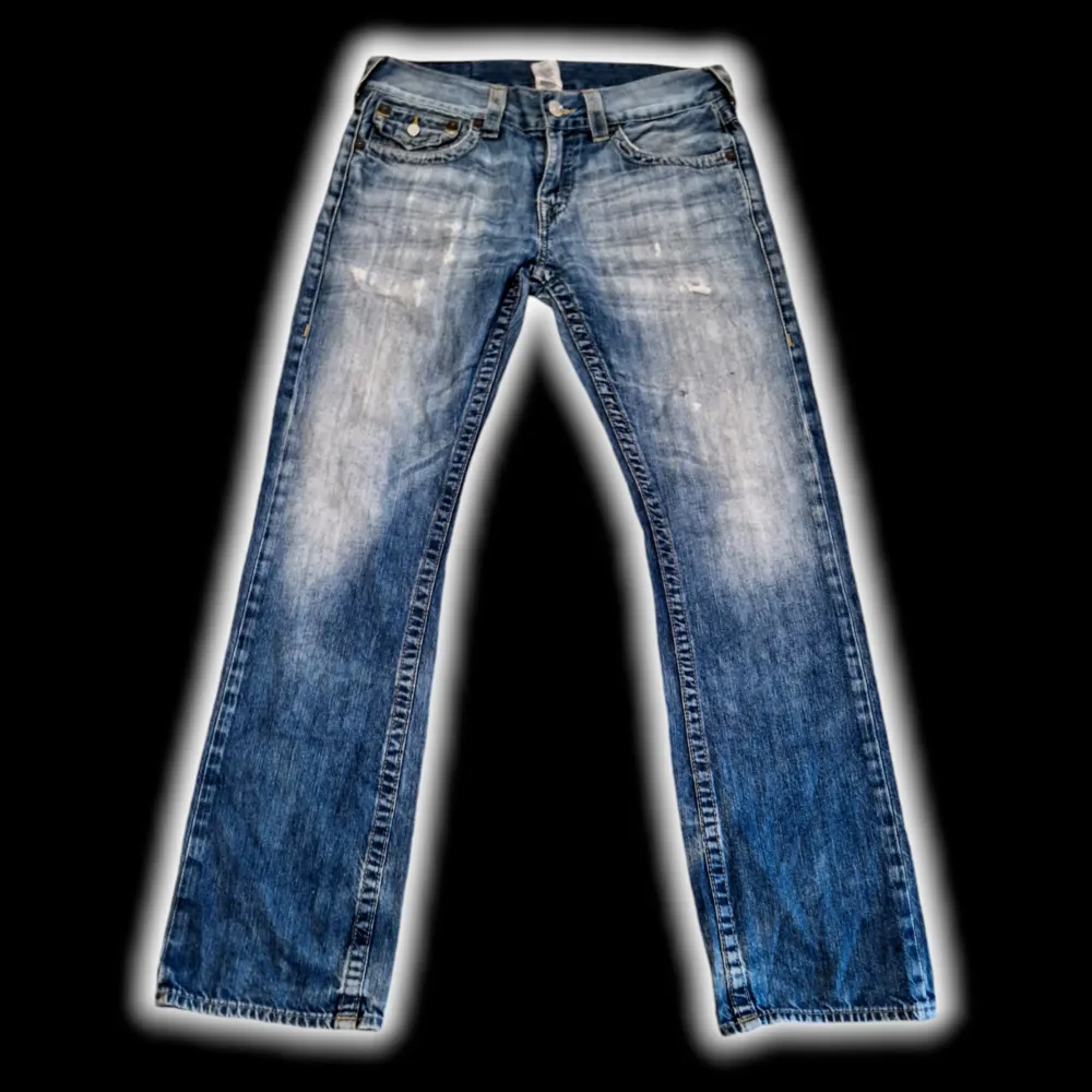 Feta true religion jeans!! Perfekt passform och prima skick. Hmu om du är intresserad och kom gärna med bud :). Jeans & Byxor.