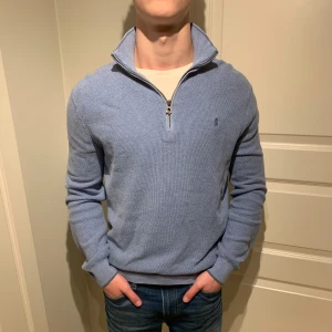 Ralph Lauren | Halfzip - Jätte fin Ragge zip! | Finns något minimalt tecken på använd men överlag grymt skick! | Storlek M. | Ställ gärna frågor innan du köper!