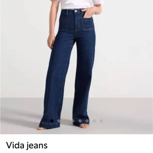 Lindex jeans - Slutsålda jeans från Lindex i storlek 38, använda en gång. Nypris: 599kr