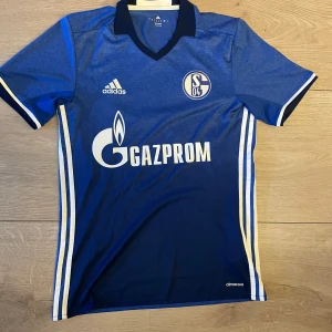 Schalke 04 2016/17 Hemmatröja 🔵🔥 - Schalke 04 2016/17 Hemmatröja 🔵🔥 Strl S Äkta #fotbollströja 