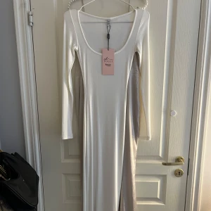 Klänning - Kommer inte till användning