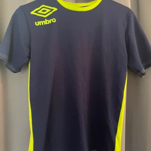  Umbro träningströja -  Umbro träningströja