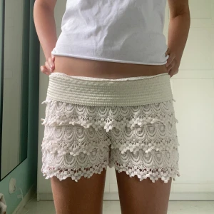 Spets/ virkade shorts - Super snygga shorts!!!
