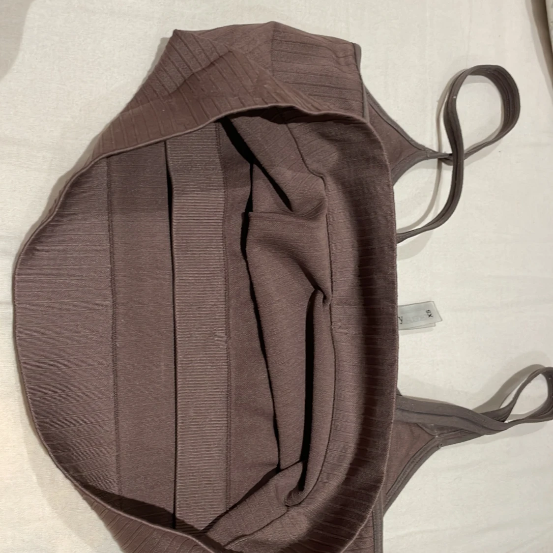 Brun ribbad linnetopp från Kappa - 91