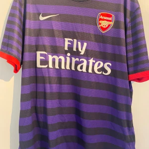 Arsenal 2012/13 away shirt  - Shirt is in a very good condition and has never been used