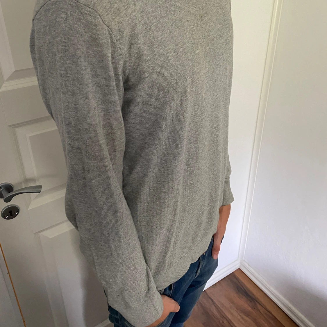 Grå stickad tröja - 90