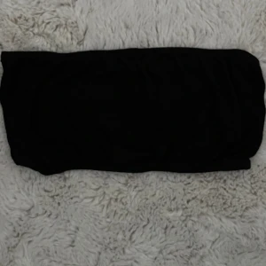 Bandeau topp  - Bandeau topp från Nelly. Storlek S  