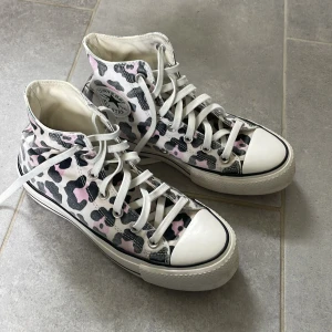 Sneakers - Super coola Converse! Storlek 37,5 men passar 38 🙏🏻knappt använda