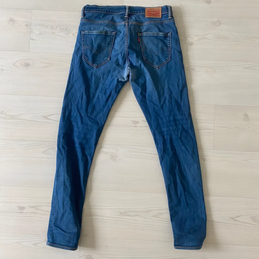 Levis Jeans i slim fit modellen 520 | Storlek: 30/34 men passar även 31/34 - Skicket är bra - Mitt pris: 349- Nypris: Ca 1200 - Hör gärna av dig om du har några frågor.//AU_Archive. Jeans & Byxor.