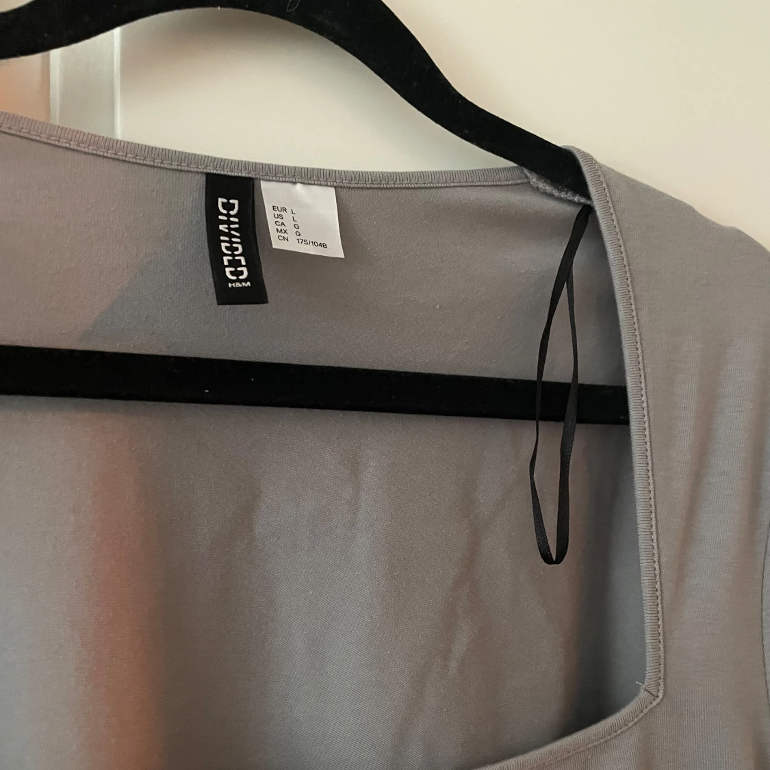 Grå tröja  - 90